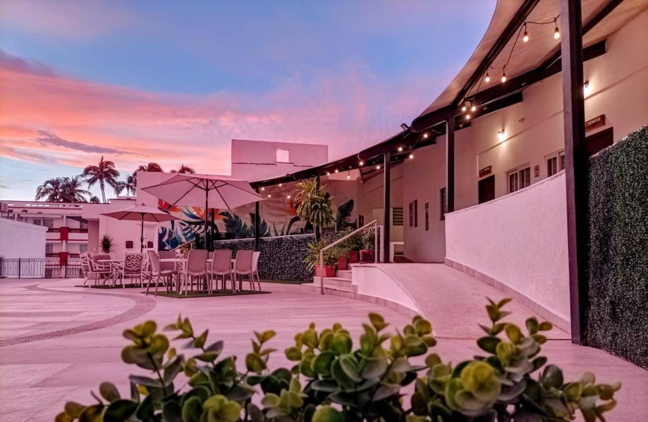 Loft Hotel Malecon Vallarta Puerto Vallarta Exterior photo